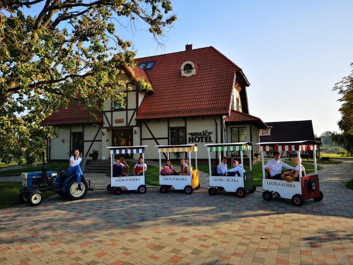 Hotel Senlici Jelgava Ngoại thất bức ảnh