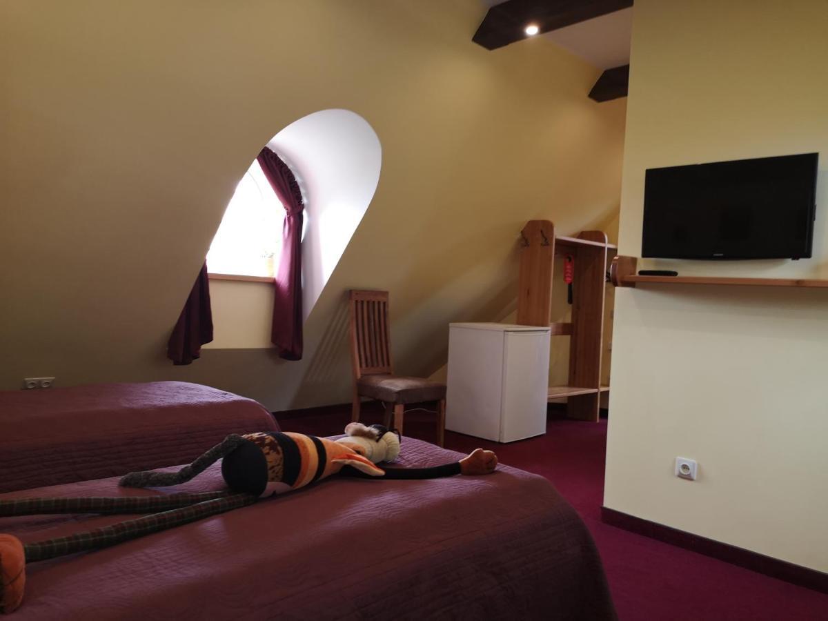 Hotel Senlici Jelgava Ngoại thất bức ảnh
