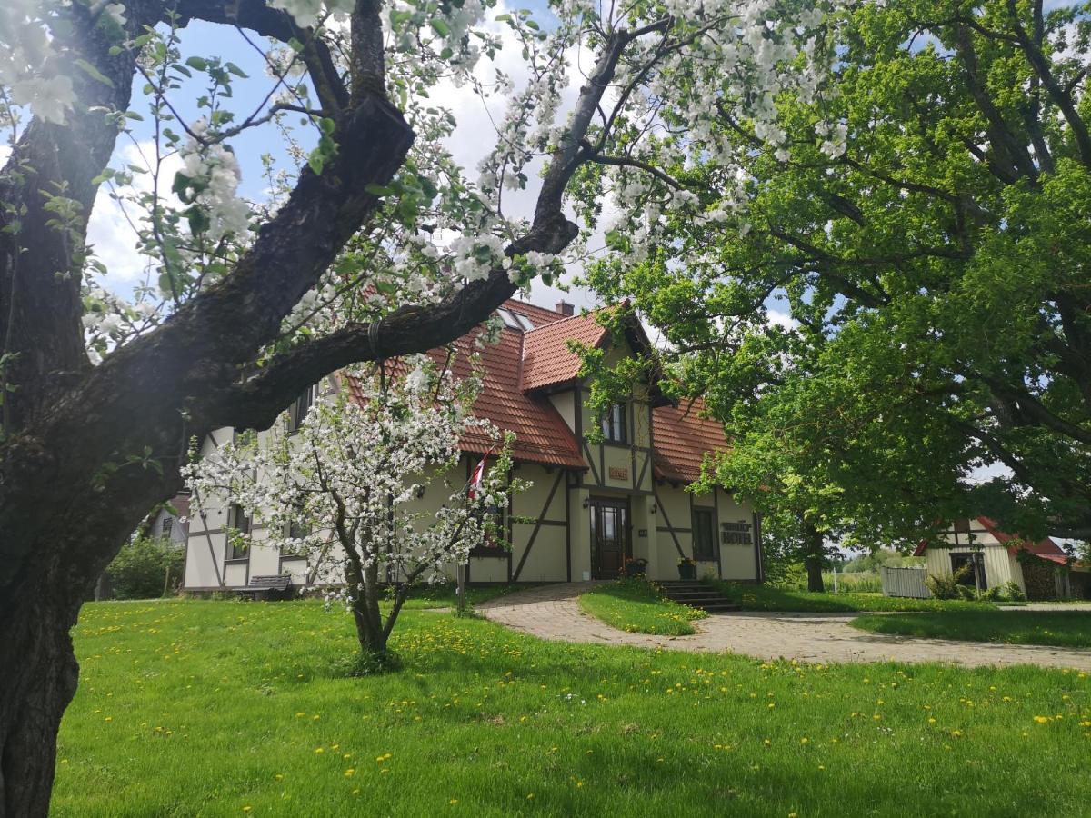 Hotel Senlici Jelgava Ngoại thất bức ảnh