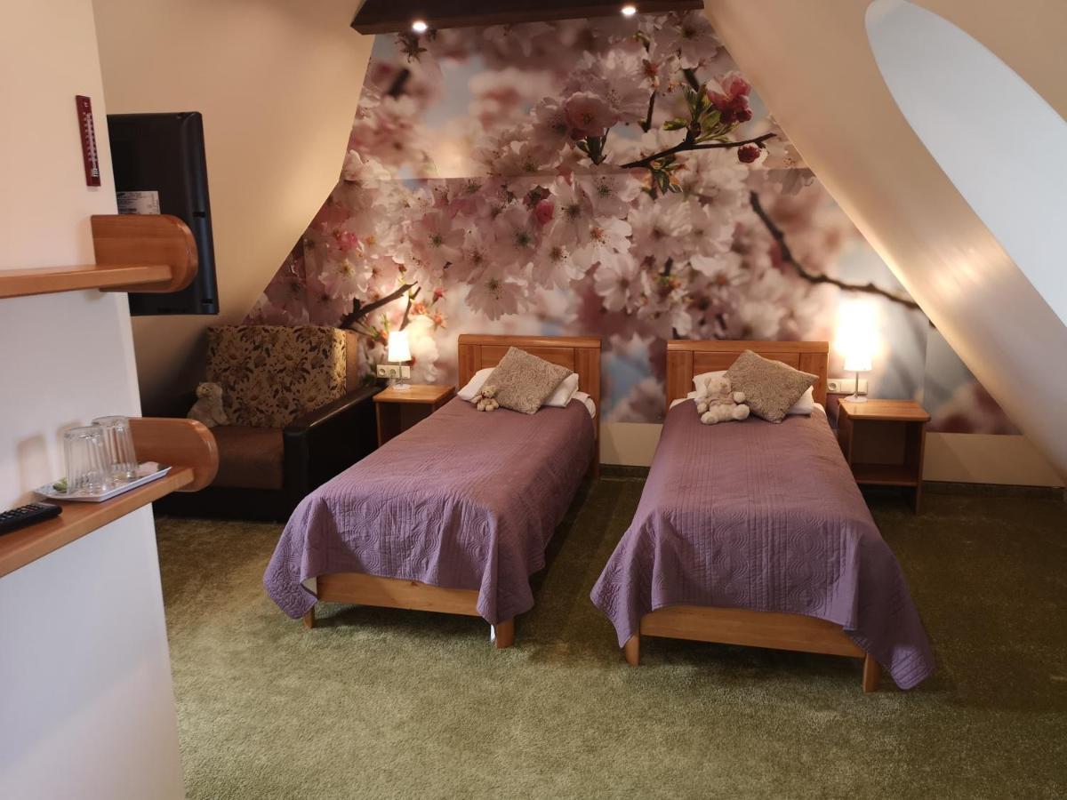 Hotel Senlici Jelgava Ngoại thất bức ảnh