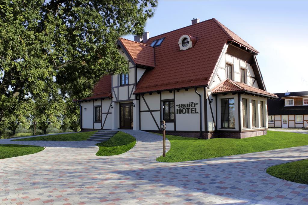 Hotel Senlici Jelgava Ngoại thất bức ảnh